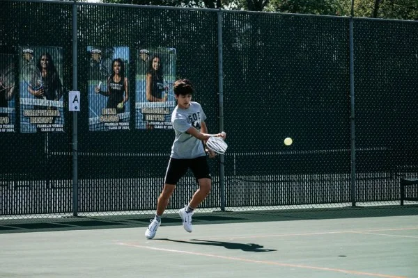 tennis player forehand baseline